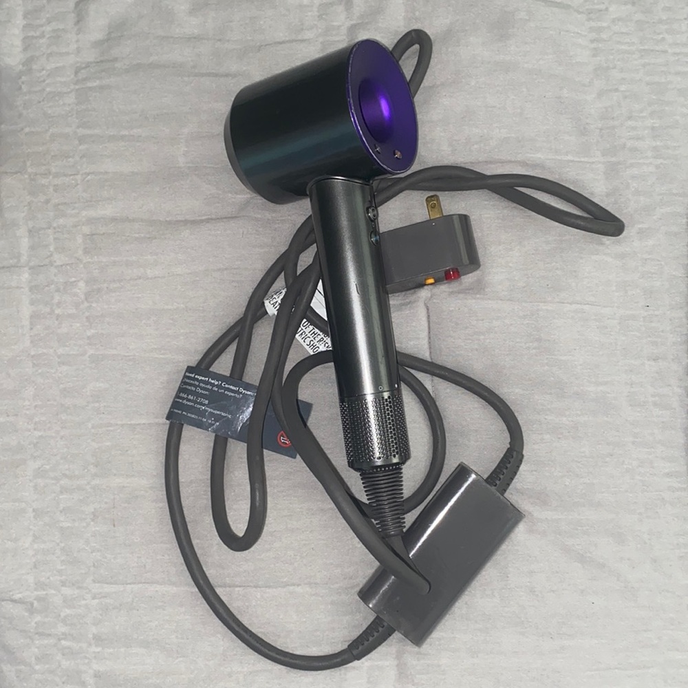 DYSON SUPERSONIC HAIR DRYER